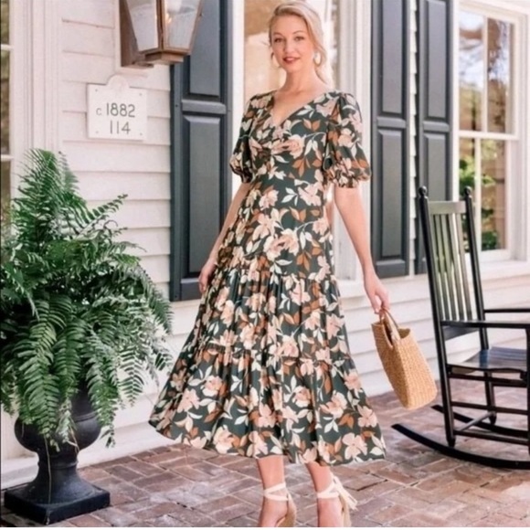 Gal Meets Glam Dresses & Skirts - Gal Meets Glam Tegan Green Leaf Midi Dress Size 8